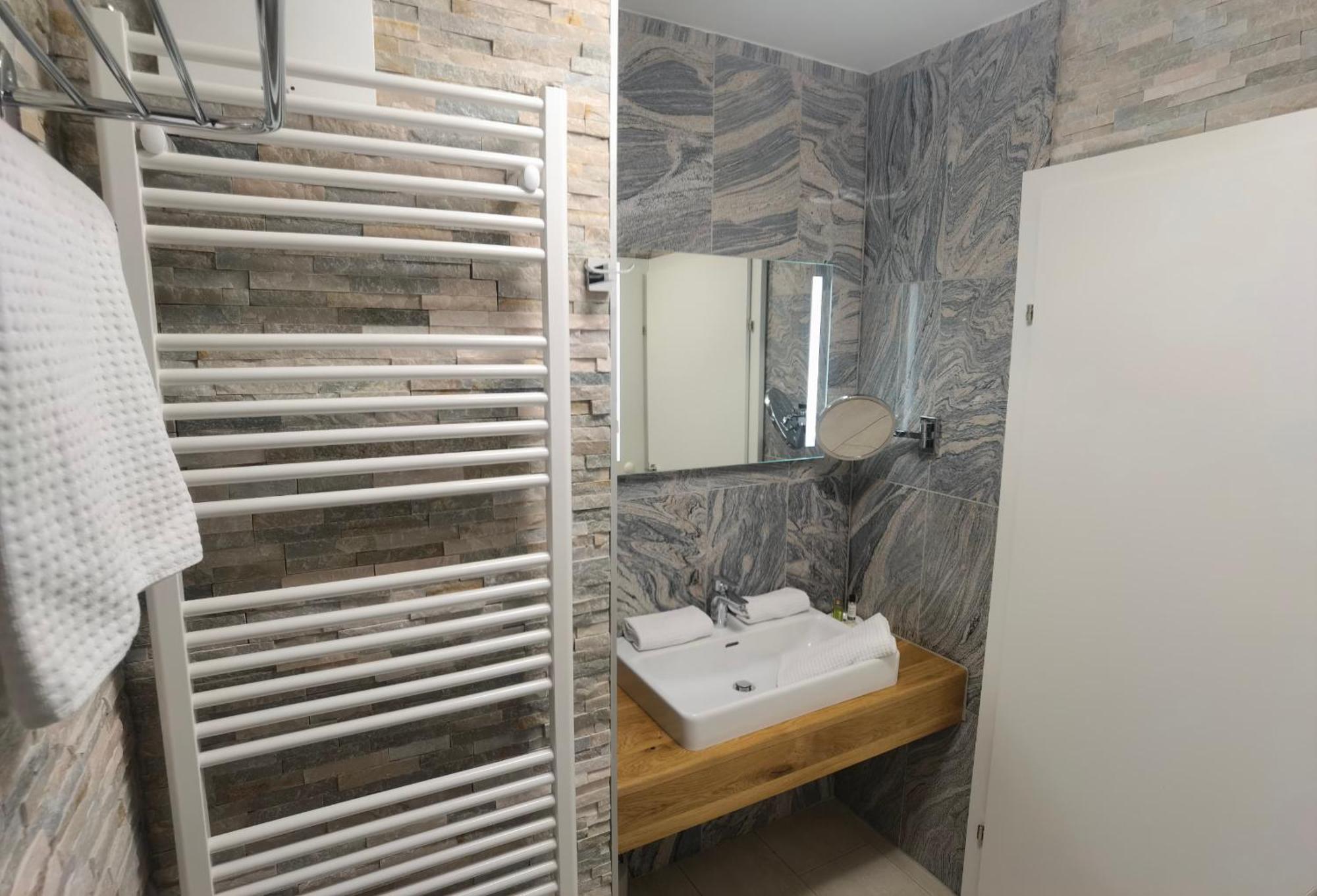 Hotel Kaerntnerhof & Suiten 3 Пресегерзее Екстериор снимка